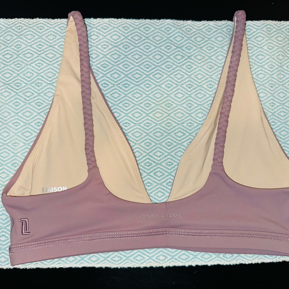 NWOT Sydney Adams Liaison the label Size M! Super soft and cute details!